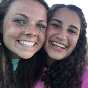 Meet your Posher, Deena